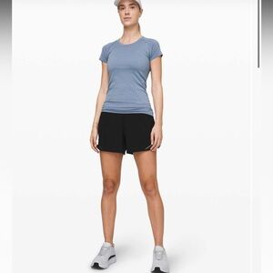 Lululemon Women’s Hotty Hot Short High-Rise Long 4"
Black Size 12